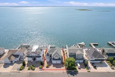 12204 N Old Whaling Ln, Long Beach Township, NJ 08008