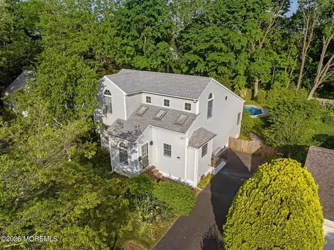 602 Homestead Rd, Brielle, NJ 08730