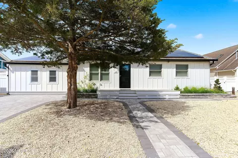 117 Emily Dr, Manahawkin, NJ 08050