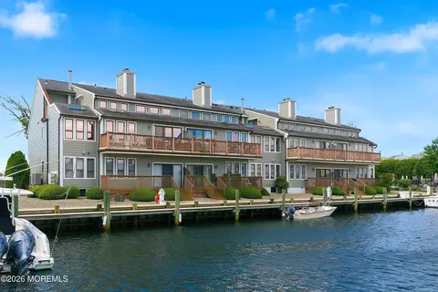 13 Hidden Harbor Dr #13, Point Pleasant, NJ 08742