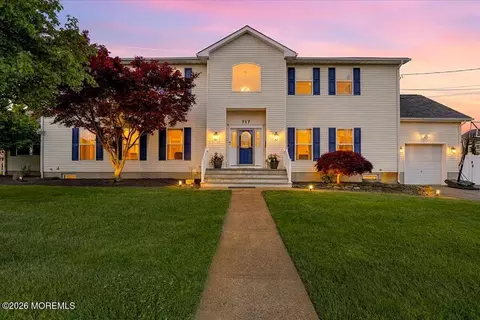 717 Jersey Ave, Spring Lake, NJ 07762