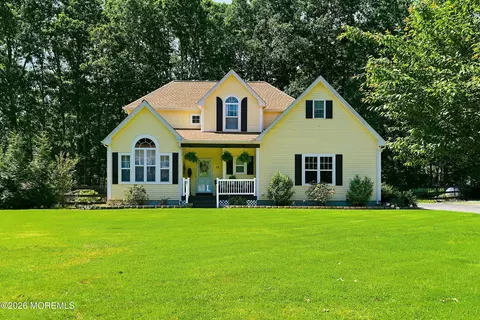17 Country Woods Dr, New Egypt, NJ 08533
