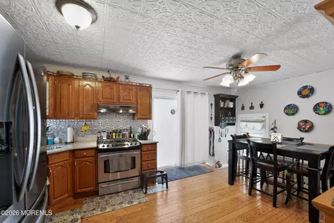 Kitchen - 69 E Connecticut Concourse, Jackson, NJ 08527 photo 2 of 2
