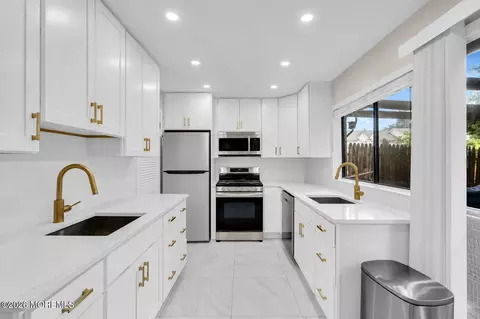 Kitchen - 119 Downing St, Lakewood, NJ 08701 photo 1 of 4