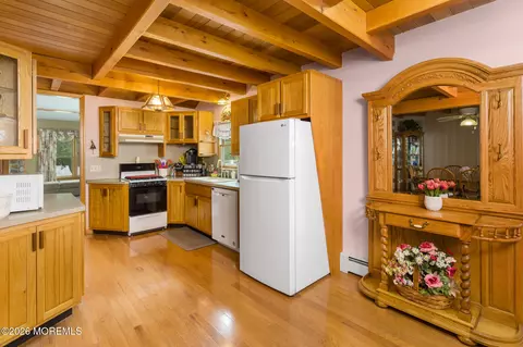 37 Maple Shade Ave E, Hamilton Square, NJ 08690 photo 5