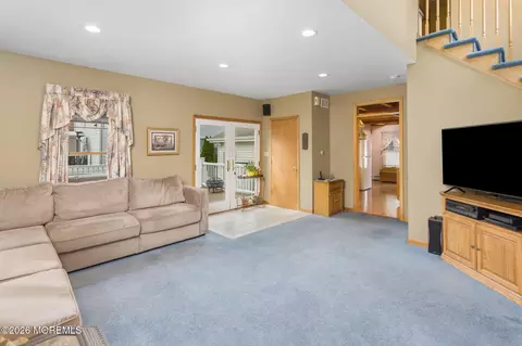 37 Maple Shade Ave E, Hamilton Square, NJ 08690 photo 12