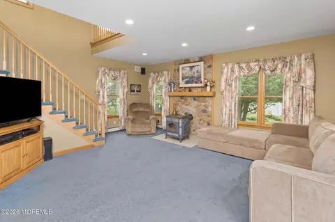 37 Maple Shade Ave E, Hamilton Square, NJ 08690 photo 11
