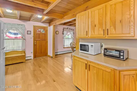 37 Maple Shade Ave E, Hamilton Square, NJ 08690 photo 8