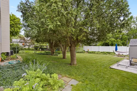 37 Maple Shade Ave E, Hamilton Square, NJ 08690 photo 33