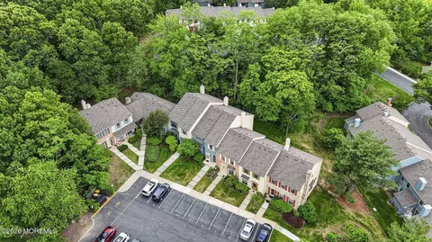 View/Area - 90 Deptford Ct, Matawan, NJ 07747 photo 2 of 5