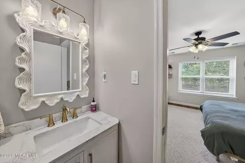 Bath - 90 Deptford Ct, Matawan, NJ 07747 photo 2 of 3