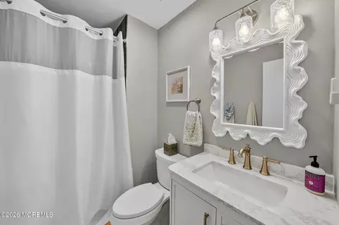 Bath - 90 Deptford Ct, Matawan, NJ 07747 photo 1 of 3