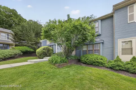 Exterior - 90 Deptford Ct, Matawan, NJ 07747 photo 2 of 7