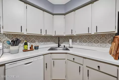 Kitchen - 90 Deptford Ct, Matawan, NJ 07747 photo 2 of 4