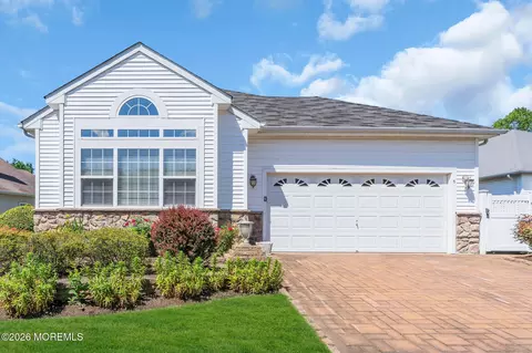 5 Ferrara Ct, Manchester, NJ 08759