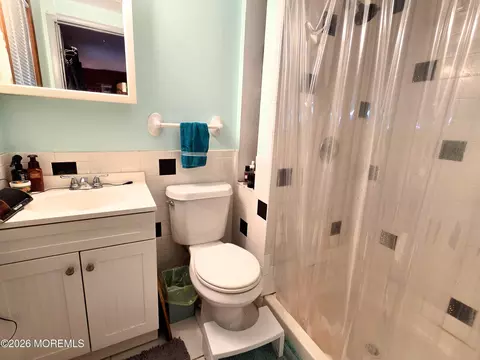 Bath - 1210 Taylor Ln, Forked River, NJ 08731 photo 1 of 1