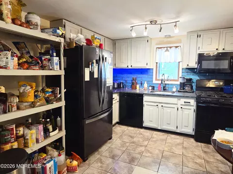 Kitchen - 1210 Taylor Ln, Forked River, NJ 08731 photo 3 of 5