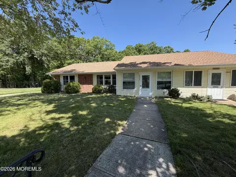 220 Buckingham Ct # A, Lakewood, NJ 08701