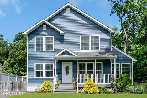 402 W Prospect Ave, Keyport, NJ 07735