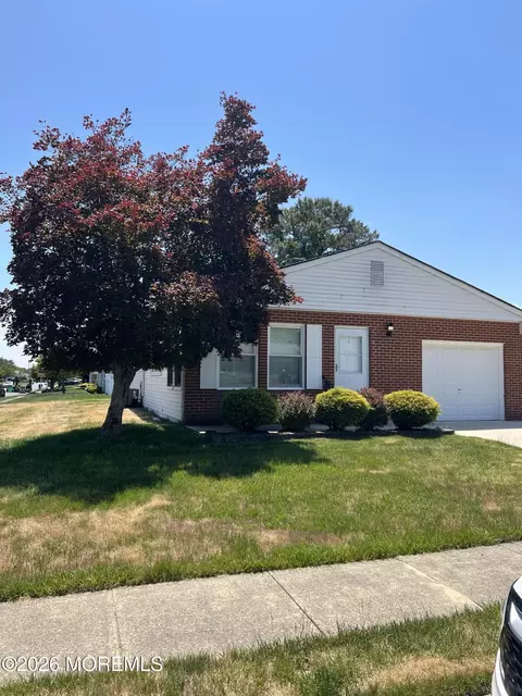 1 Vail St, Toms River, NJ 08757