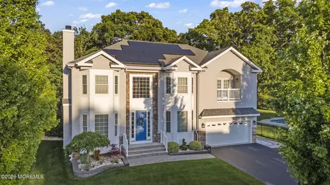 12 Angel Ct, Howell, NJ 07731
