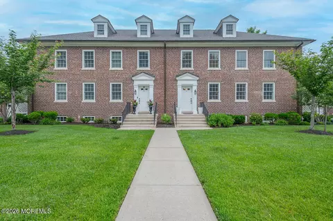 9 Allen Ave, Oceanport, NJ 07757