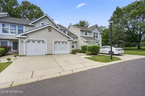 105 Lloyd Ct, East Brunswick, NJ 08816