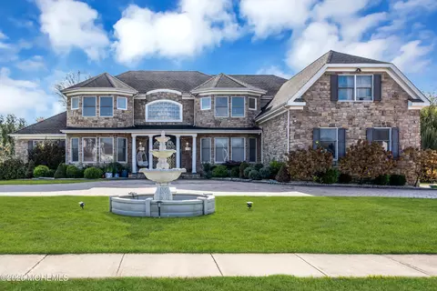185 Dayna Ct, Toms River, NJ 08753