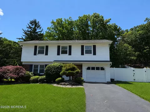 58 Newbury Rd, Howell, NJ 07731