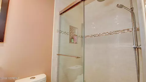 Bath - 1 Rustic Ln, Matawan, NJ 07747 photo 3 of 4