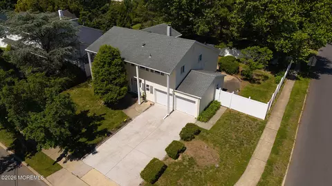 View/Area - 1 Rustic Ln, Matawan, NJ 07747 photo 1 of 7