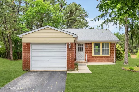 75 Independence Pkwy, Manchester, NJ 08759