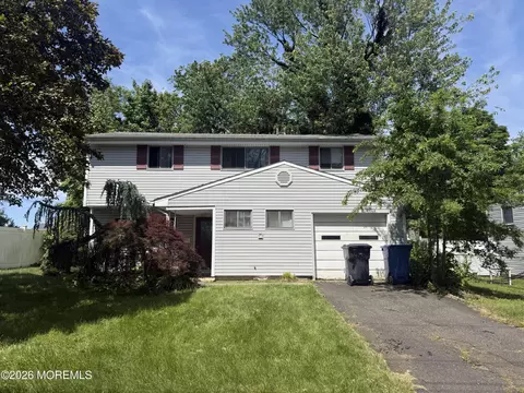 19 Hastings Rd, Old Bridge, NJ 08857