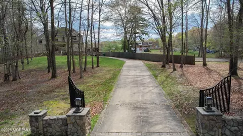 173 W Pleasant Grove Rd, Jackson, NJ 08527