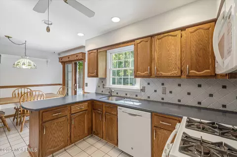 Kitchen - 79 Maxim Dr, Forked River, NJ 08731 photo 1 of 3