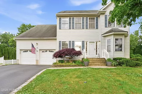 19 Gregory St, Hazlet, NJ 07730