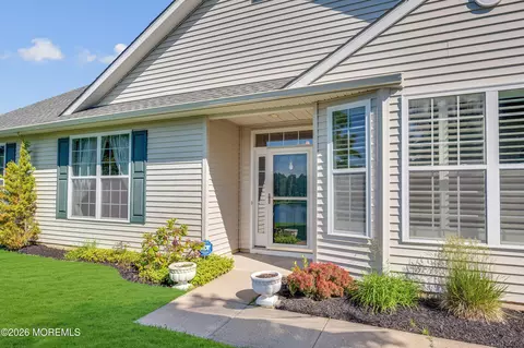 2 Lake Ridge Blvd, Whiting, NJ 08759
