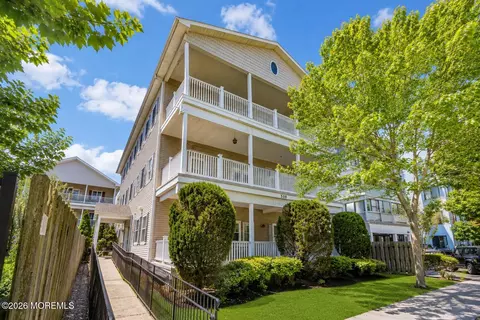 508 Monroe Ave #202, Asbury Park, NJ 07712