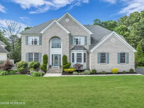 621 Windcrest Ct, Brick, NJ 08724
