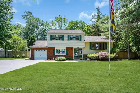 37 Gordons Corner Rd, Manalapan, NJ 07726