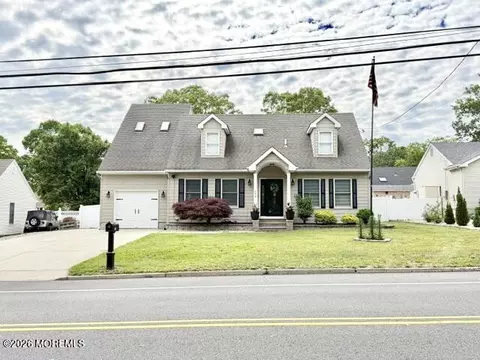 498 Nautilus Dr, Manahawkin, NJ 08050