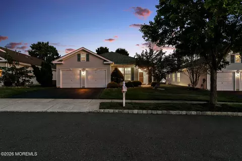 46 Minuteman Cir, Allentown, NJ 08501