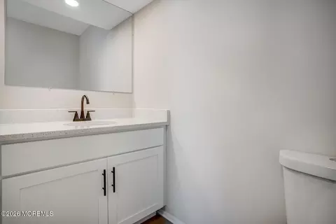 Bath - 615 Beach Blvd, Forked River, NJ 08731 photo 4 of 4