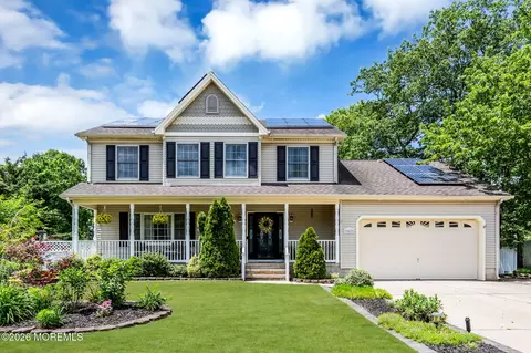 382 Wheaton Ave, Bayville, NJ 08721