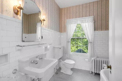 Bath - 83 Ridge Rd, Rumson, NJ 07760 photo 2 of 4