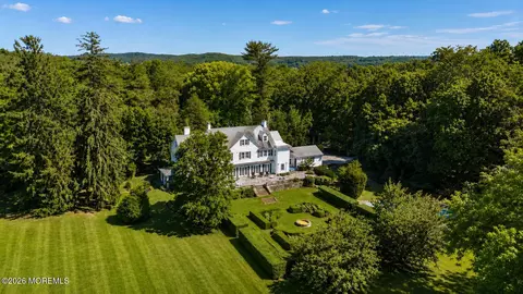83 Ridge Rd, Rumson, NJ 07760