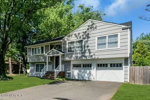 430 Church St, Belford, NJ 07718