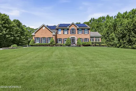 12 Fountain View Dr, Jackson, NJ 08527