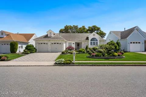 50 Stockport Dr, Toms River, NJ 08757