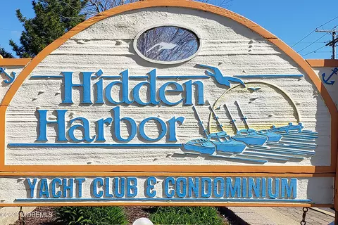 15 Hidden Harbor Dr, Point Pleasant, NJ 08742
